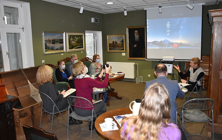 Diskussionsrunde in der Ausstellung des Stadtmuseums