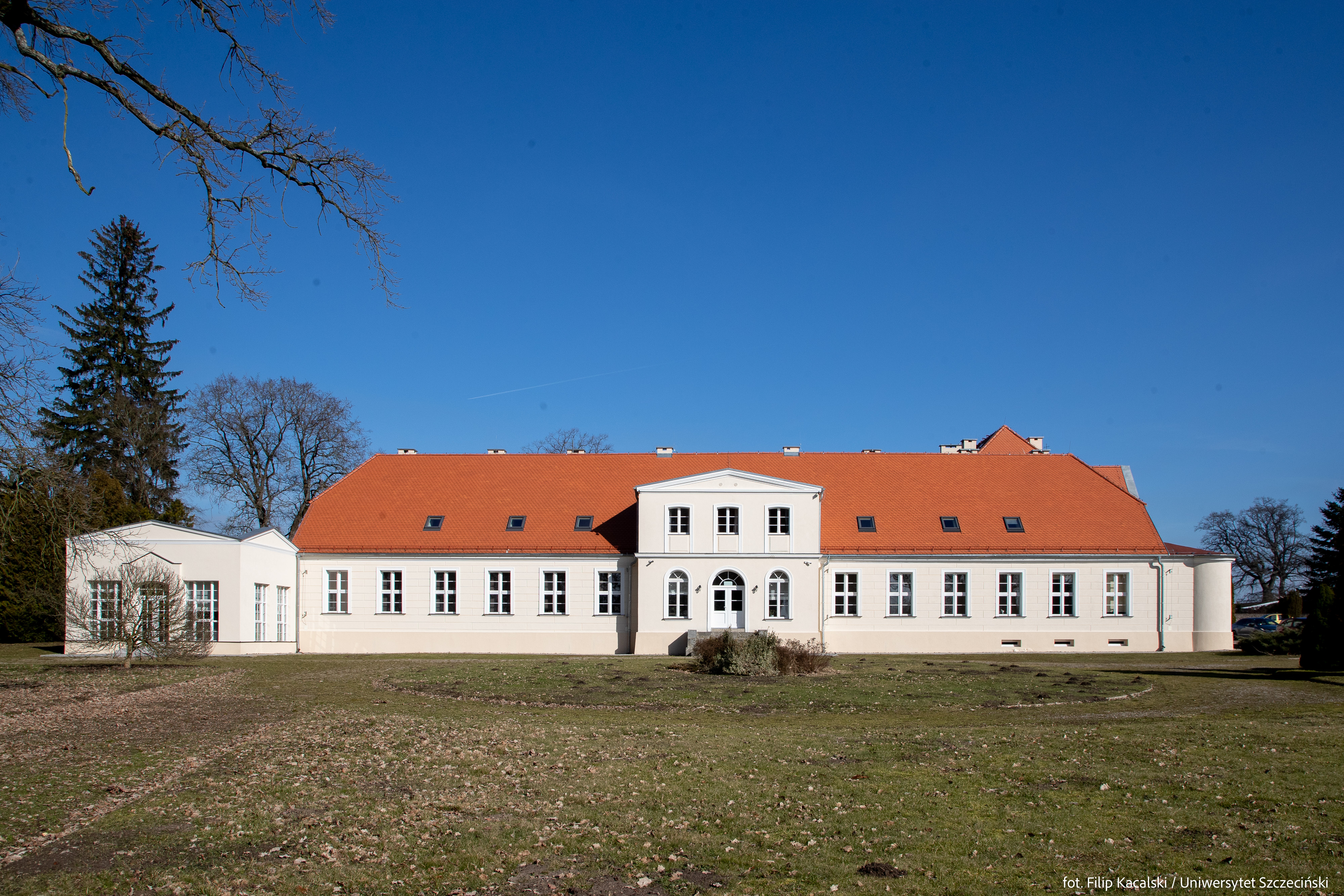 Blick auf ein Herrenhaus