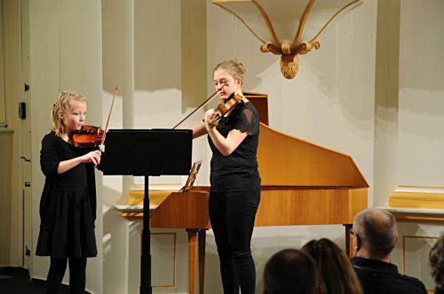 Foto: Weihnachten 2016 Berlischky Pavillon Celine Genutt und  Ida Lene Bragenitz