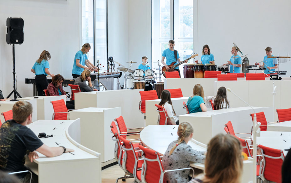 Foto: Drum People Auszeichnung Landtag Potsdam