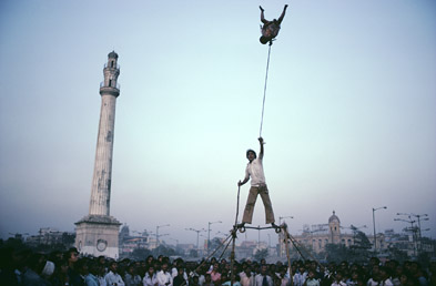 Foto: Seilakrobatik in Indien