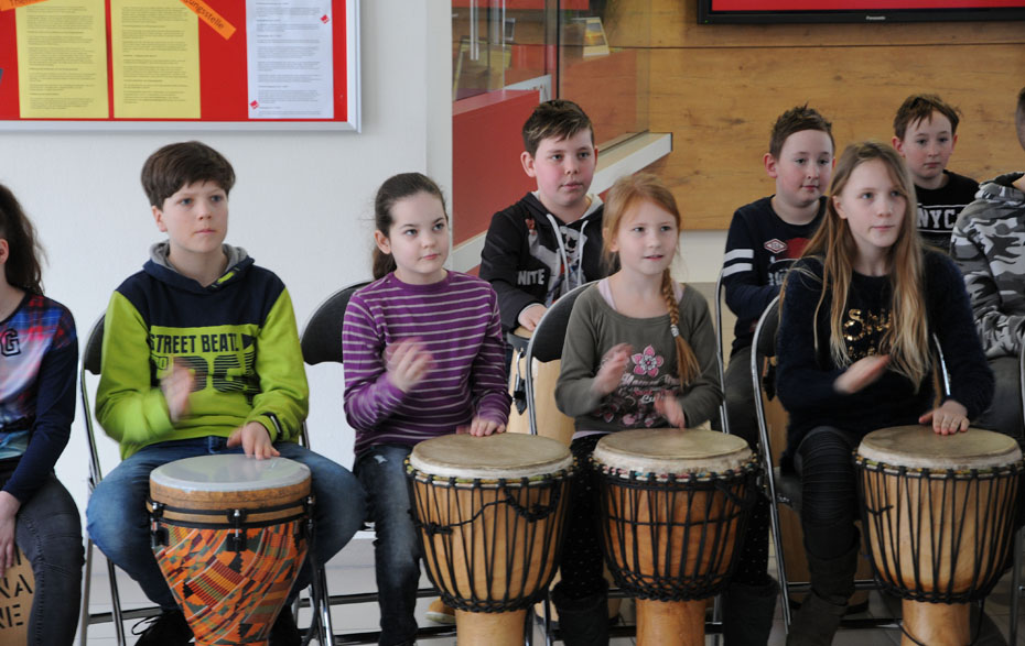 Foto: Fotoausstellung ML2 Percussionsklasse der evangl. Grundschule