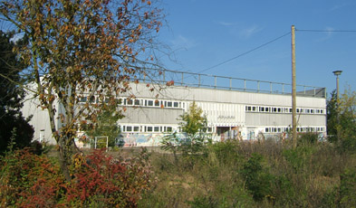 Foto: Gebäude der Sporthalle