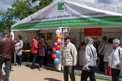 Foto: Stand mit Publikum