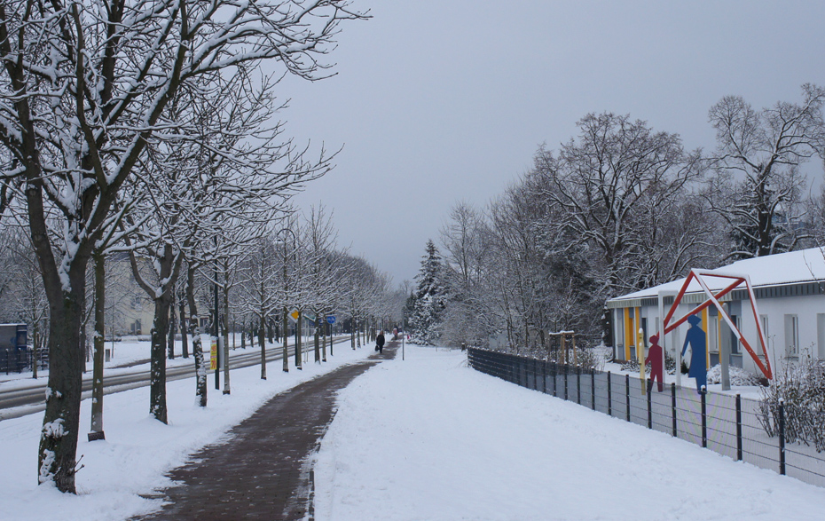 Foto: freier Fußweg an der Berliner Allee