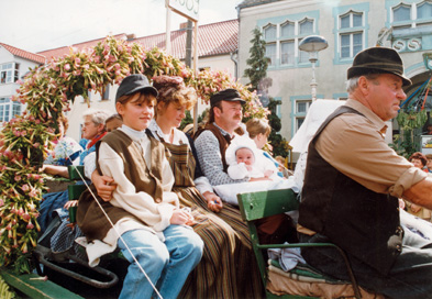 Foto: Festwagen zum 5. Tabakblütenfest