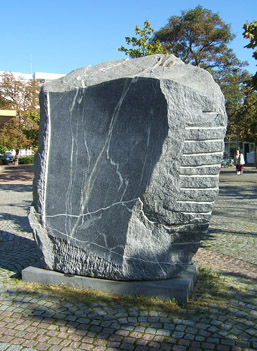 Foto: Granitstein „Segel“