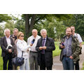 Foto vom 25. August 2010: Polzehl und Simon mit Journalisten