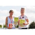 Foto: Siegerehrung 5-km-Lauf, 2 Frauen