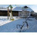 Foto: zugeschneiter Spielplatz