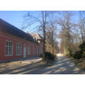 Foto vom 26. Februar 2011: Parkweg am Schloss Monplaisir