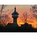 Foto vom 18. April 2012: Schwedter Wasserturm während der Abenddämmerung