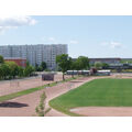 Foto: Blick auf Sportplatz und Sporthalle Dreiklang