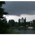 Foto vom 24. Juli 2010: Kanalufer mit Regenwolke