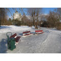 Foto vom 2. Januar 2011: Radweg und Bänke vom Eis eingeschlossen. 