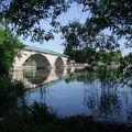 Foto vom 17. Juni 2013: Stadtbrücke mit Speigelung