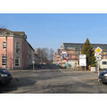 Foto vom 9. März 2014: Blick in die Straße, rechts die Baustelle dreier Wohnhäuser