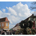 Foto vom 12. April 2014: Blick in die gefüllte Vierradener Straße