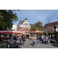 Foto: Stände am Vierradener Platz vor der Stadtmühle