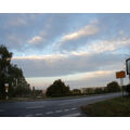 Foto vom 10. Oktober 2014: Wolken und Mond über der Brückenstraße