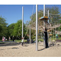 Foto vom 8. Mai 2016: Kletterspinne auf dem Spielplatz am Uferweg