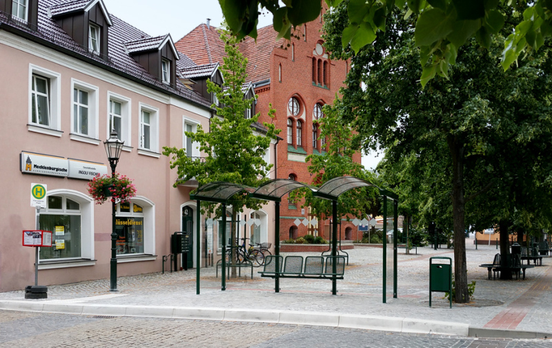 Foto: Haltestelle am Vierradener Platz