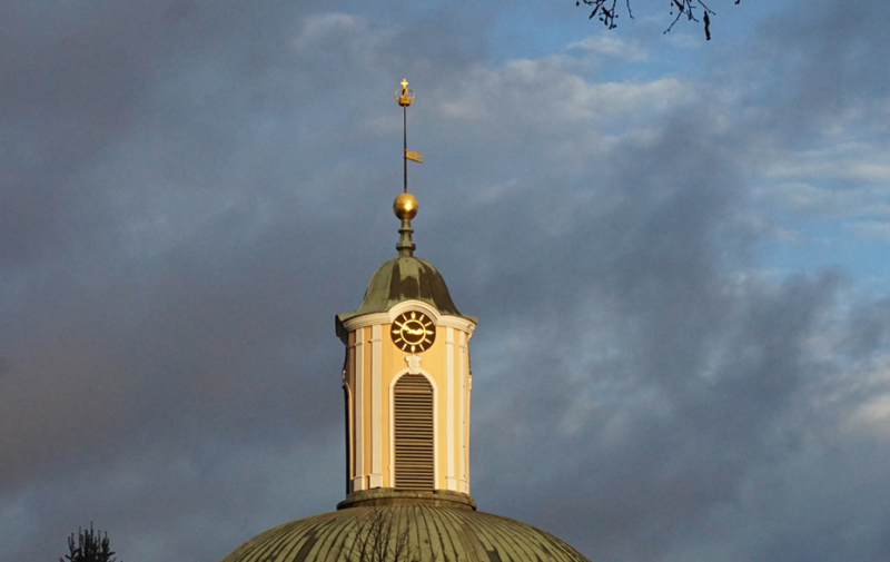 Foto: Uhrenturm des Berlischky-Pavillons