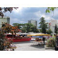 Foto vom 31. August 2011: Marktplatz mit Ständen