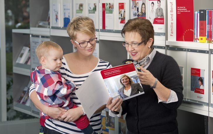 Foto: Beratungsgespräch in der Arbeitsagentur